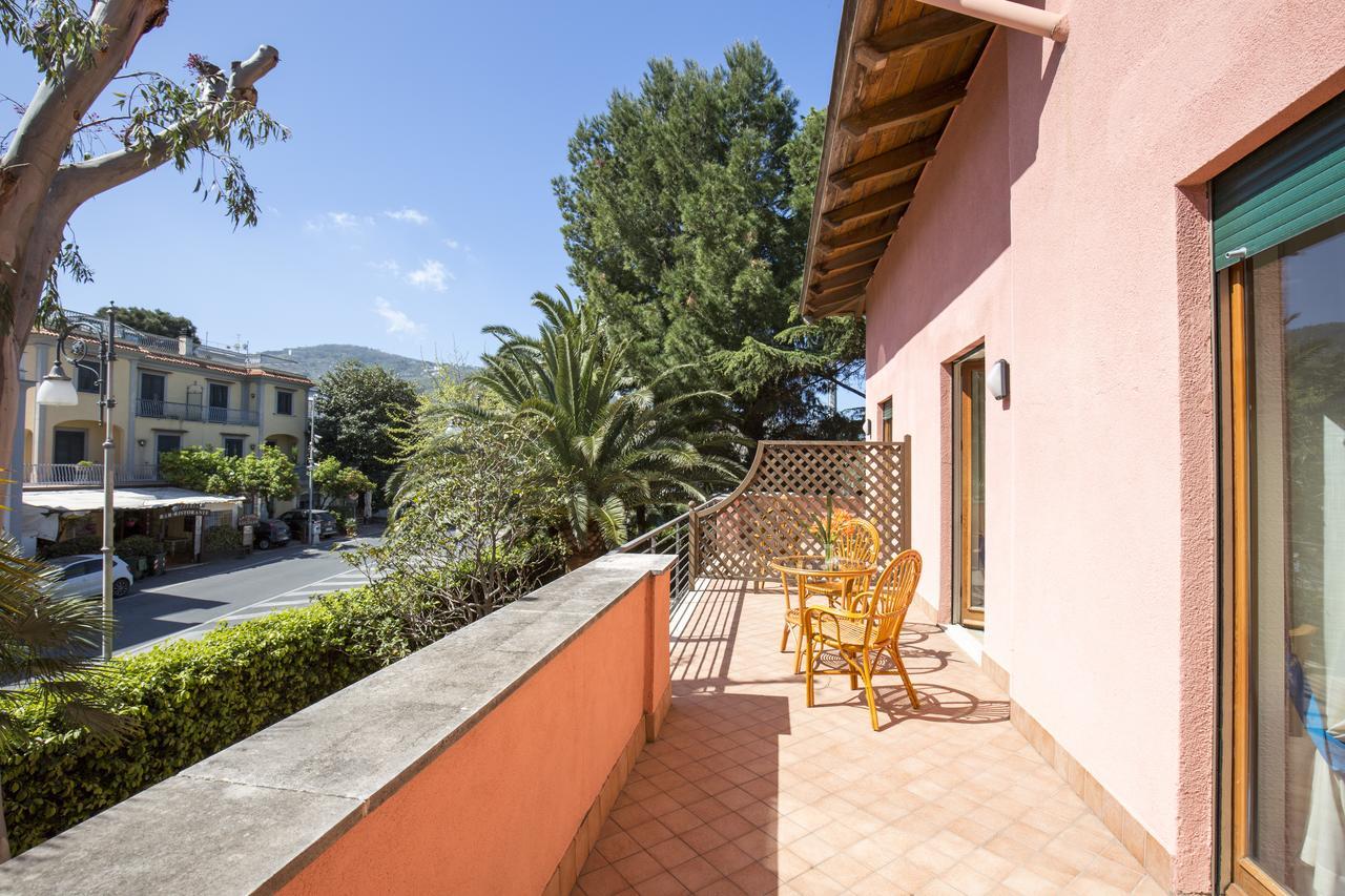 Villa Rosa Сорренто Экстерьер фото